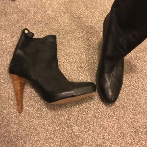 NWOT Calvin Klein black leather booties